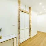Aparts - 3 Bedrooms Luxury At St Peter Apartment