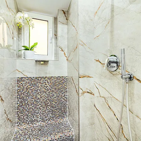 Aparts - 3 Bedrooms Luxury At St Peter